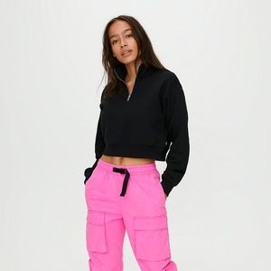 Perfect 1/4 Zip Sweatshirt in Black. Size M